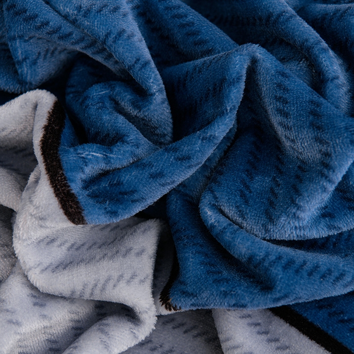 91家纺网 家纺一手货源 找家纺 赫本 2025新品8斤爆品牛奶绒四件套床裙款金雕绒法莱绒四套件 简尚