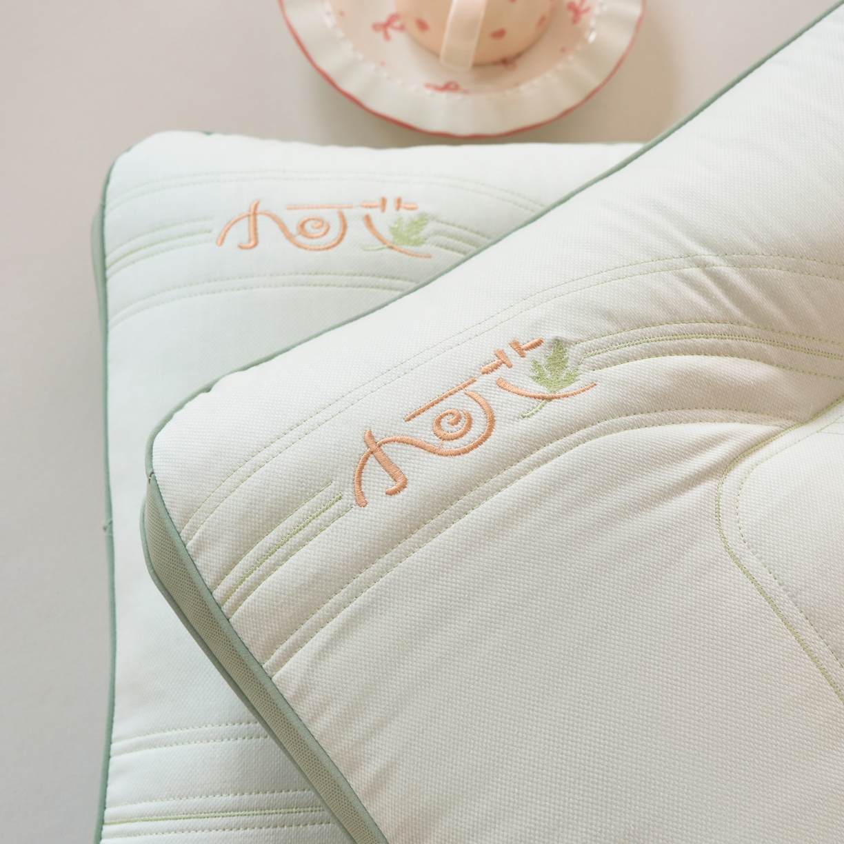 91家纺网 家纺一手货源 找家纺 （总）晚儿 2025新款全棉小可艾护颈枕枕头枕芯