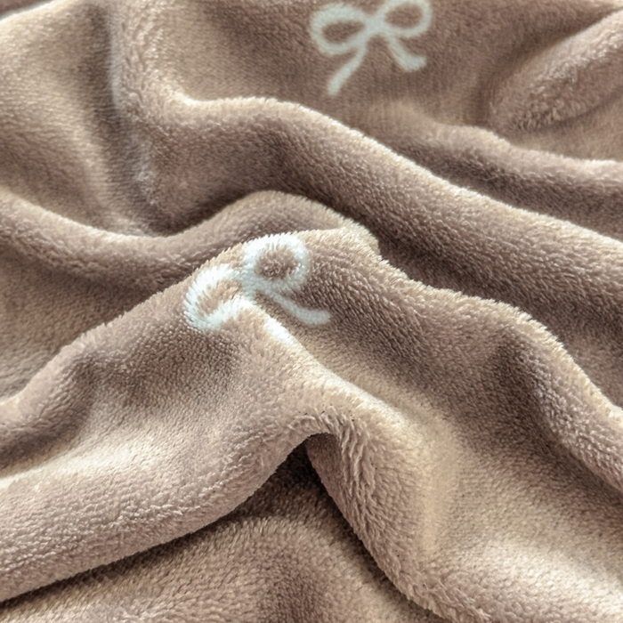 91家纺网 家纺一手货源 找家纺 布柔 2025新款毛巾绣花卡通ins风牛奶绒床笠床笠单件单床笠-甜心 甜心咖