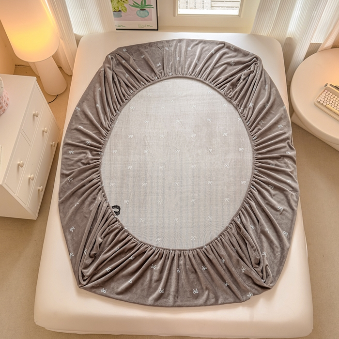 91家纺网 家纺一手货源 找家纺 布柔 2025新款毛巾绣花卡通ins风牛奶绒床笠床笠单件单床笠-甜心 甜心咖