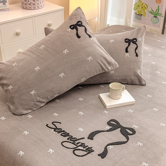 91家纺网 家纺一手货源 找家纺 布柔 2025新款毛巾绣花卡通ins风牛奶绒床笠床笠单件单床笠-甜心 甜心咖