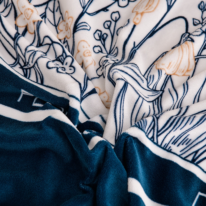 91家纺网 家纺一手货源 找家纺 赫本 2025新品8斤爆品牛奶绒四件套床裙款金雕绒法莱绒四套件 浪漫生活