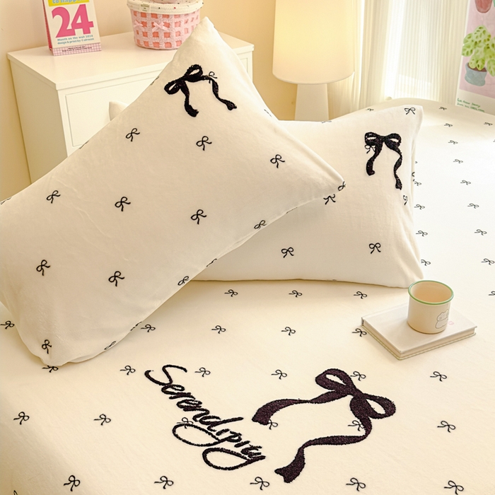 91家纺网 家纺一手货源 找家纺 布柔 2025新款毛巾绣花卡通ins风牛奶绒床笠床笠单件单床笠-甜心 甜心米