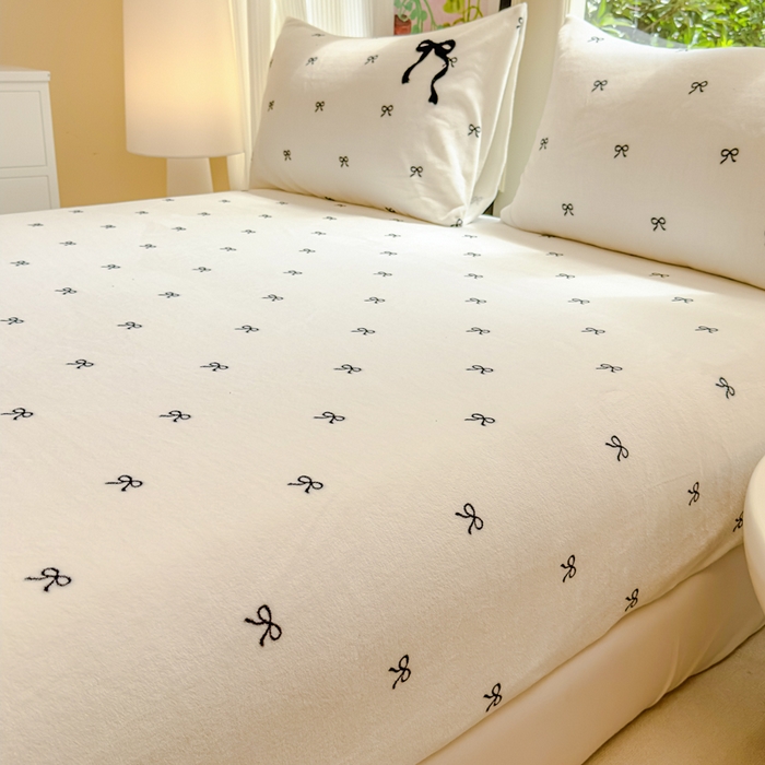 91家纺网 家纺一手货源 找家纺 布柔 2025新款毛巾绣花卡通ins风牛奶绒床笠床笠单件单床笠-甜心 甜心米