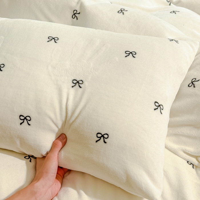 91家纺网 家纺一手货源 找家纺 布柔 2025新款毛巾绣花卡通ins风牛奶绒床笠床笠单件单床笠-甜心 甜心米