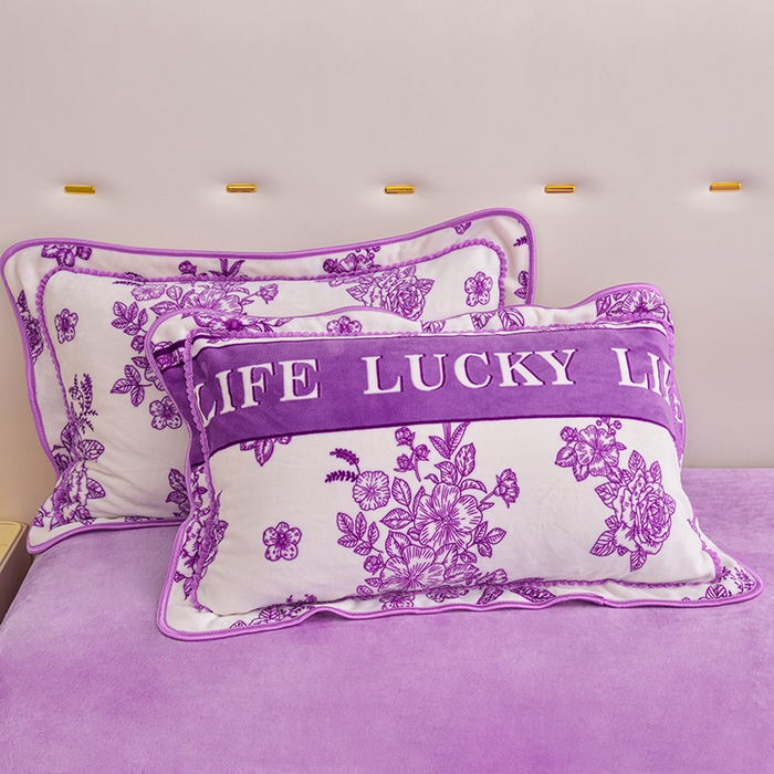 91家纺网 家纺一手货源 找家纺 赫本 2025新品8斤爆品牛奶绒四件套床裙款金雕绒法莱绒四套件 曼妙花语