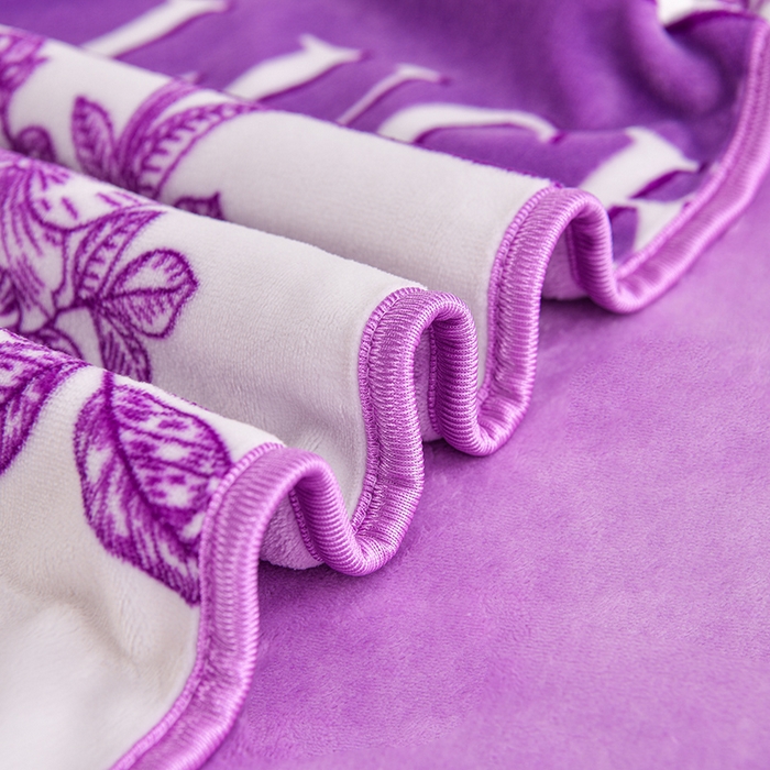 91家纺网 家纺一手货源 找家纺 赫本 2025新品8斤爆品牛奶绒四件套床裙款金雕绒法莱绒四套件 曼妙花语