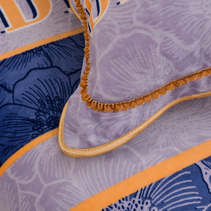 91家纺网 家纺一手货源 找家纺 赫本 2025新品8斤爆品牛奶绒四件套床裙款金雕绒法莱绒四套件 漫丽