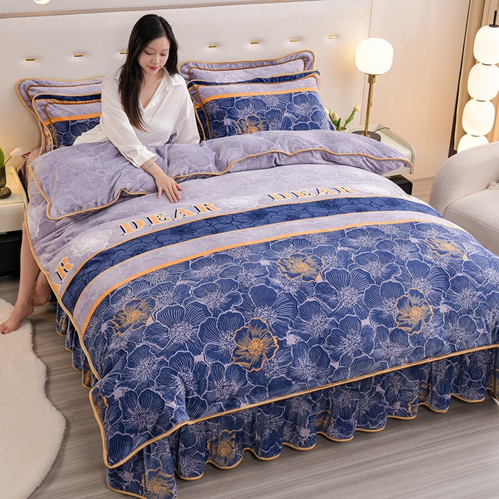 91家纺网 家纺一手货源 找家纺 赫本 2025新品8斤爆品牛奶绒四件套床裙款金雕绒法莱绒四套件 漫丽