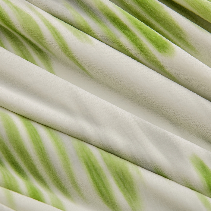 91家纺网 家纺一手货源 找家纺 赫本 2025新品8斤爆品牛奶绒四件套床裙款金雕绒法莱绒四套件 趣生活