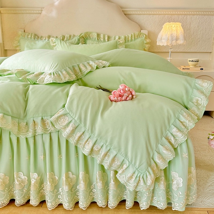 91家纺网 家纺一手货源 找家纺 后庭寝室 2025新款亲肤花边蕾丝床裙四件套-繁花似锦系列 繁花似锦-嫩绿