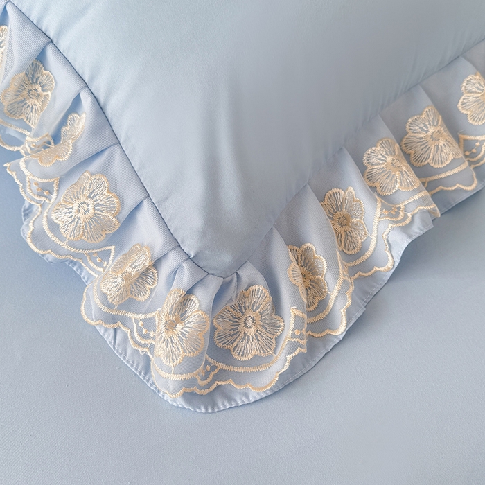 91家纺网 家纺一手货源 找家纺 后庭寝室 2025新款亲肤花边蕾丝床裙四件套-繁花似锦系列 繁花似锦-浅蓝