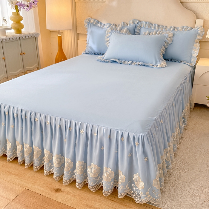 91家纺网 家纺一手货源 找家纺 后庭寝室 2025新款亲肤花边蕾丝床裙四件套-繁花似锦系列 繁花似锦-浅蓝