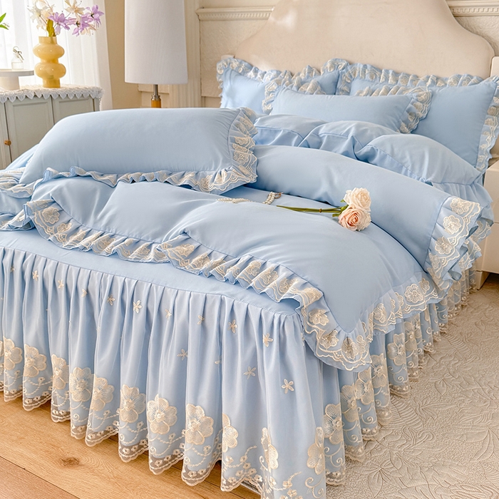 91家纺网 家纺一手货源 找家纺 后庭寝室 2025新款亲肤花边蕾丝床裙四件套-繁花似锦系列 繁花似锦-浅蓝