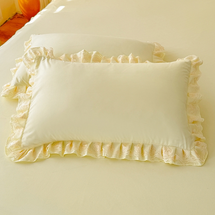 91家纺网 家纺一手货源 找家纺 后庭寝室 2025新款亲肤花边蕾丝床裙四件套-繁花似锦系列 繁花似锦-米黄