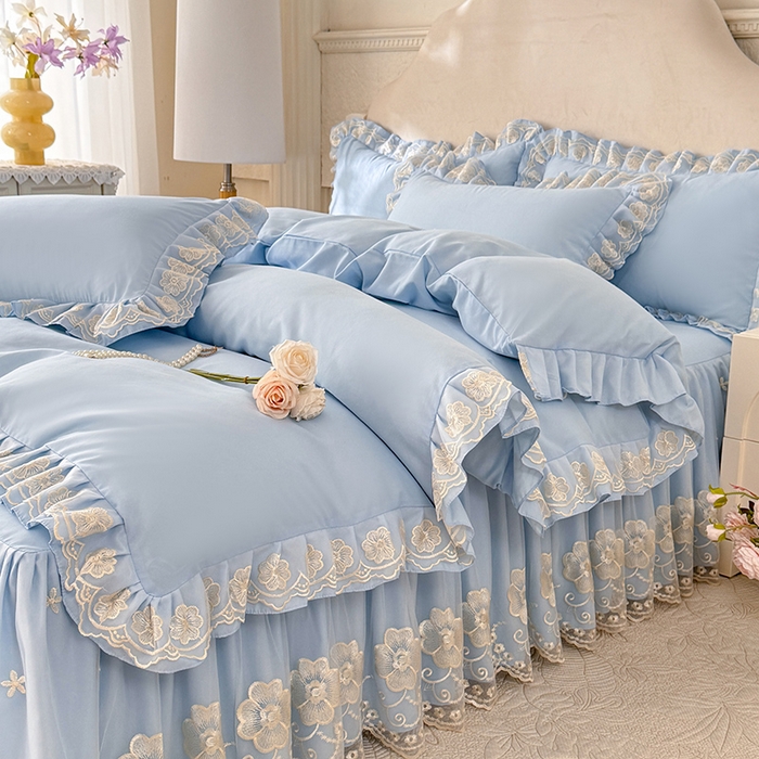 91家纺网 家纺一手货源 找家纺 后庭寝室 2025新款亲肤花边蕾丝床裙四件套-繁花似锦系列 繁花似锦-浅蓝