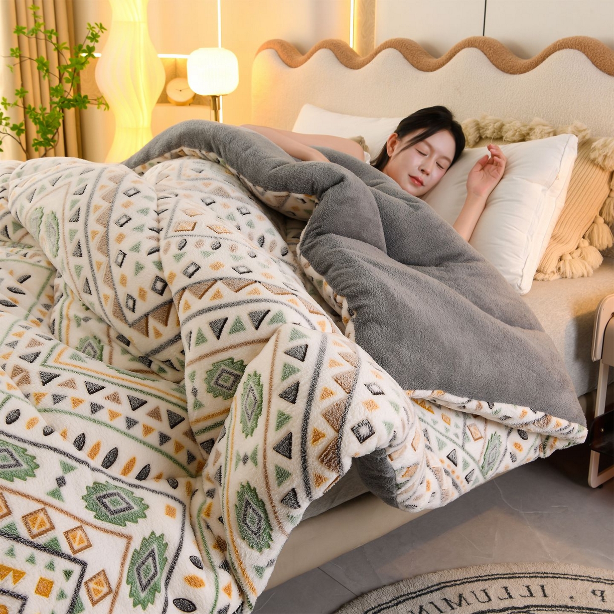 91家纺网 家纺一手货源 找家纺 南北家居 2025新款AB版雪花绒羊羔绒冬被被子被芯 巴黎岛