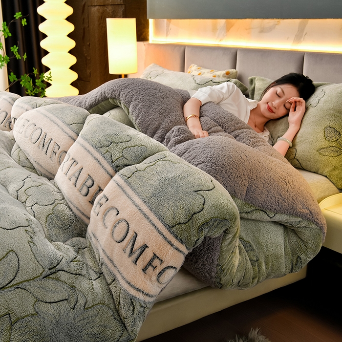 91家纺网 家纺一手货源 找家纺 南北家居 2025新款AB版雪花绒羊羔绒冬被被子被芯 薄荷曼波