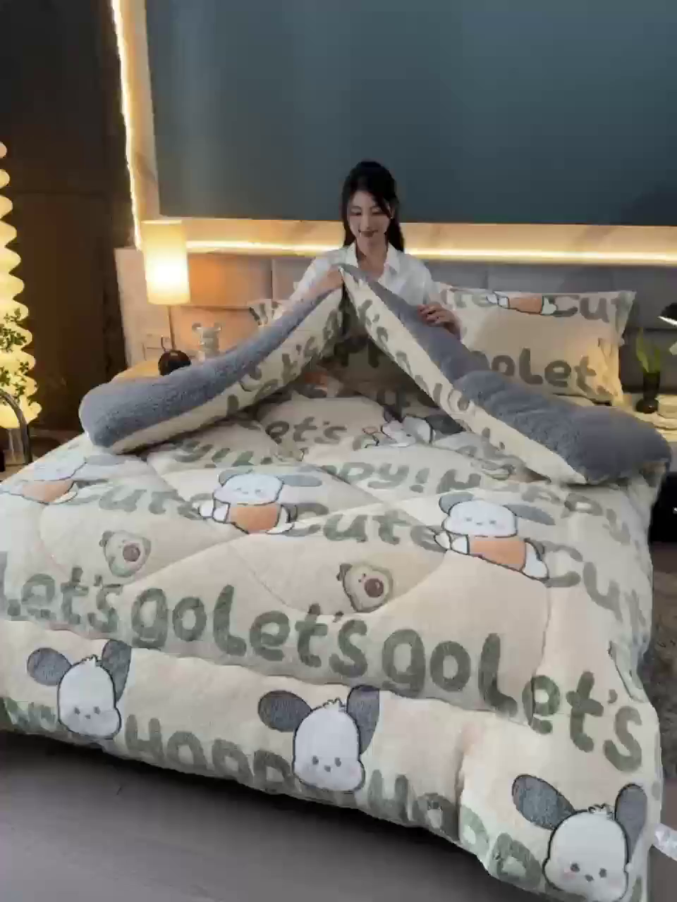 91家纺网 家纺一手货源 找家纺 南北家居 2025新款AB版雪花绒羊羔绒冬被被子被芯 萌宠乐园