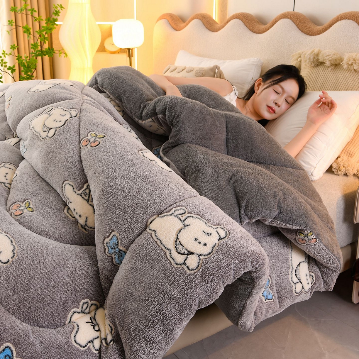 91家纺网 家纺一手货源 找家纺 南北家居 2025新款AB版雪花绒羊羔绒冬被被子被芯 小时光