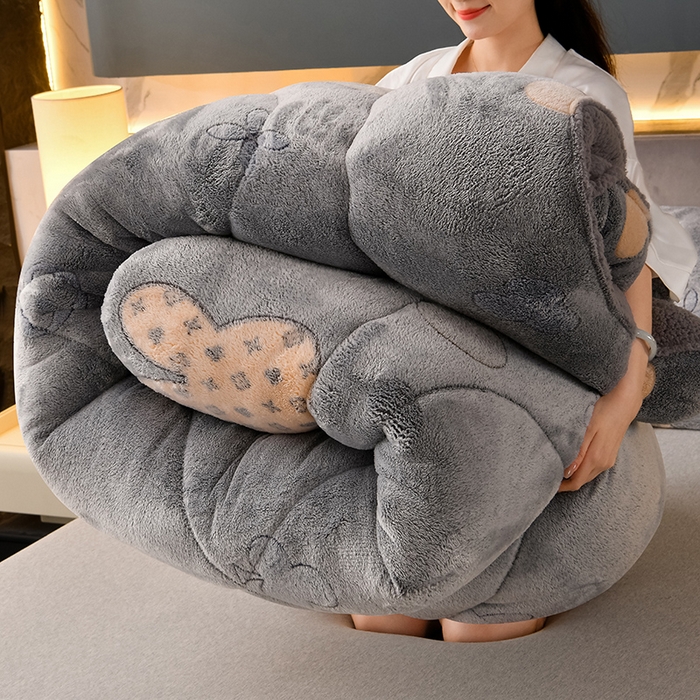 91家纺网 家纺一手货源 找家纺 南北家居 2025新款AB版雪花绒羊羔绒冬被被子被芯 比心兔兔