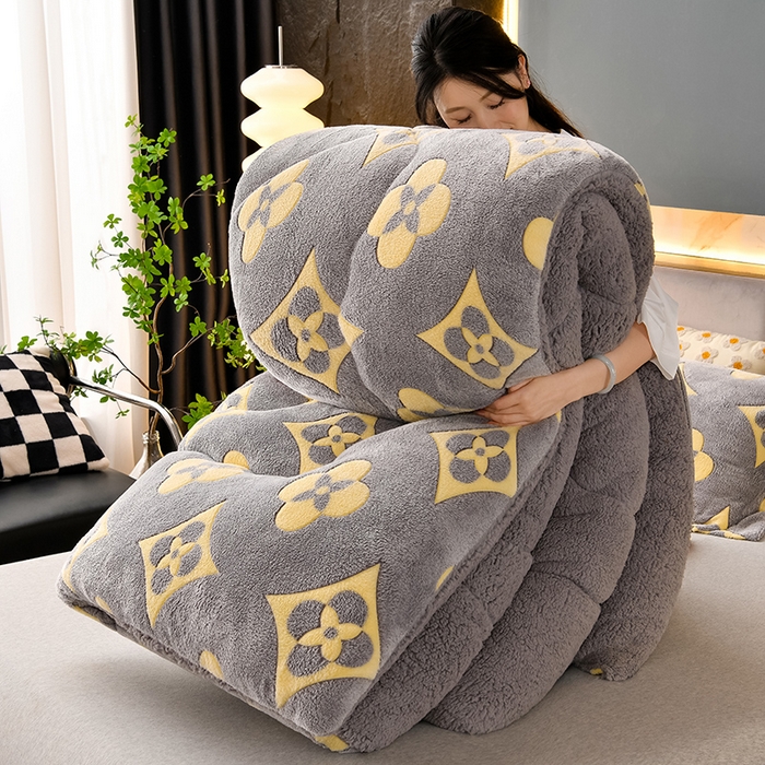 91家纺网 家纺一手货源 找家纺 南北家居 2025新款AB版雪花绒羊羔绒冬被被子被芯 时尚格调