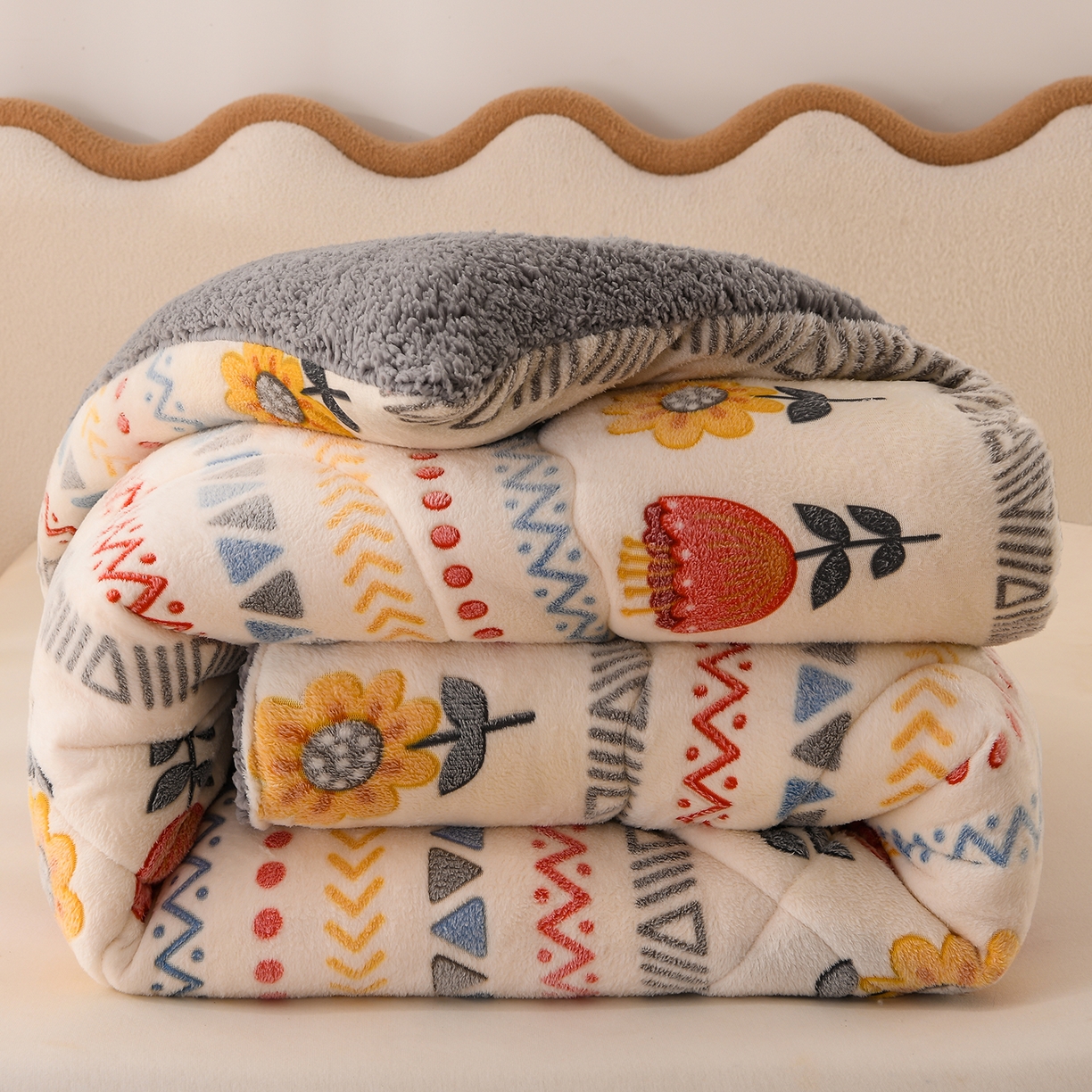 91家纺网 家纺一手货源 找家纺 南北家居 2025新款AB版雪花绒羊羔绒冬被被子被芯 波西米亚