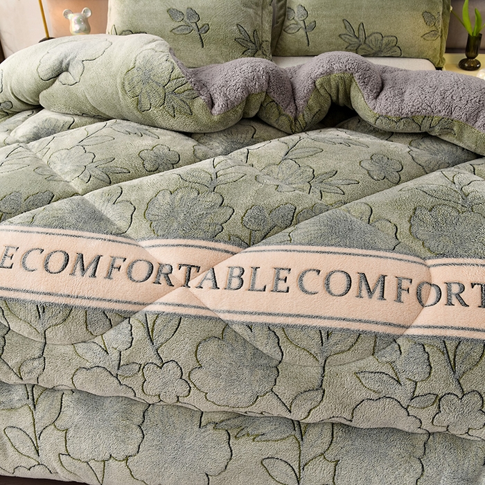 91家纺网 家纺一手货源 找家纺 南北家居 2025新款AB版雪花绒羊羔绒冬被被子被芯 薄荷曼波