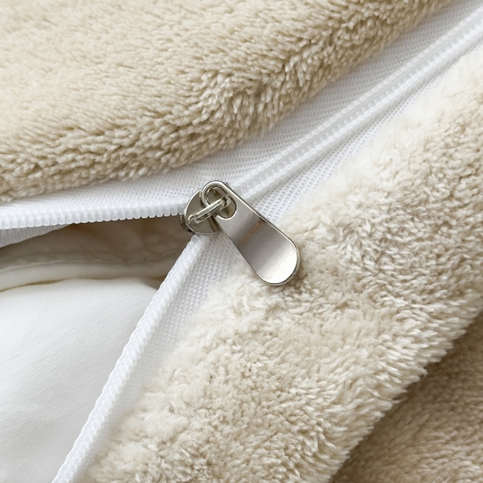 91家纺网 家纺一手货源 找家纺 （总）多乐家纺 2025新款牛奶绒双拼绣花拼角款四件套-提供买家秀