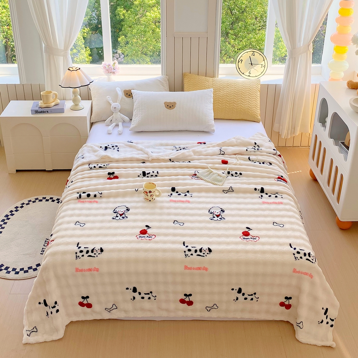 91家纺网 家纺一手货源 找家纺 爱彼家纺 2025秋冬新款高克重简约印花泡泡绒毯多功能毯毛毯毯子 波点萌狗