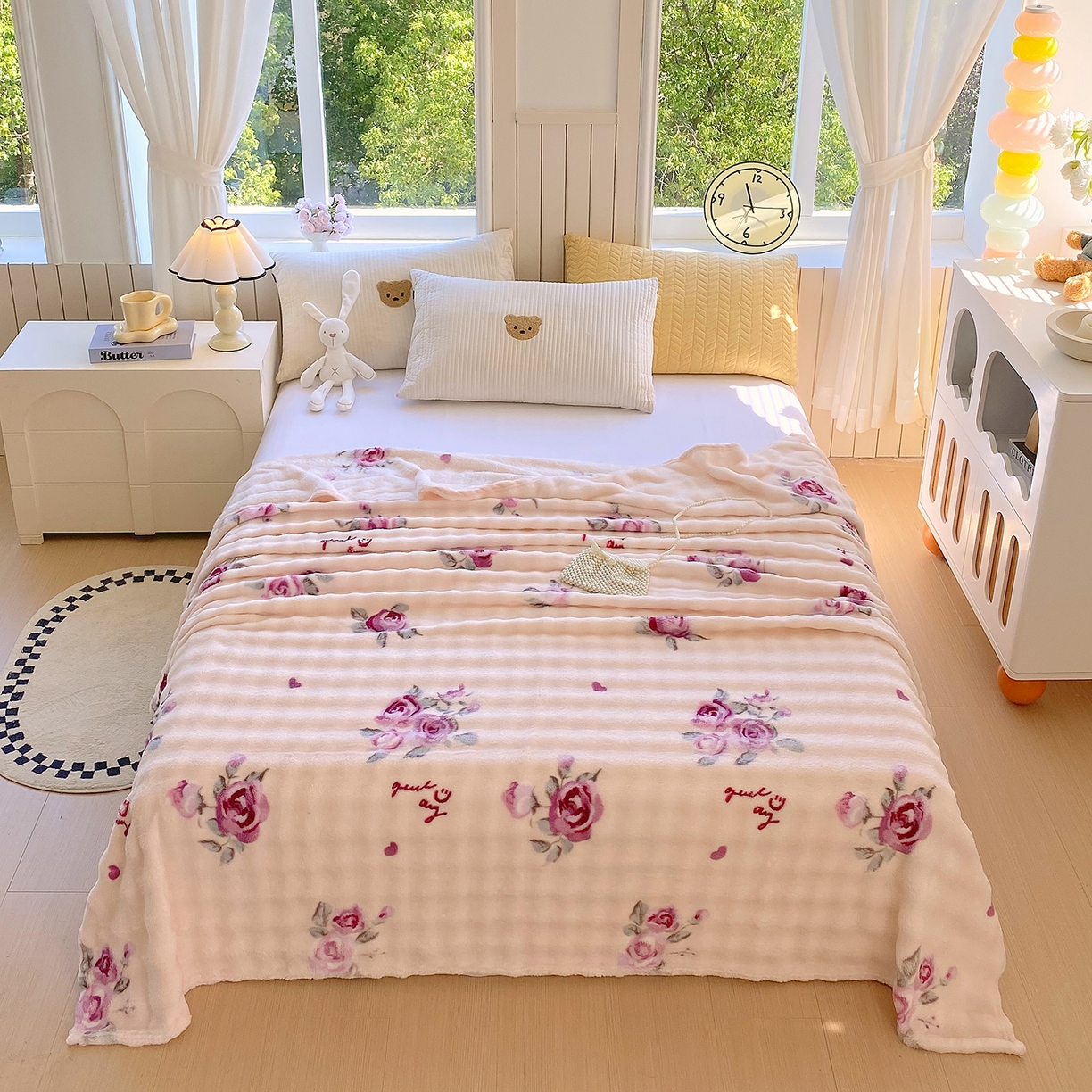 91家纺网 家纺一手货源 找家纺 爱彼家纺 2025秋冬新款高克重简约印花泡泡绒毯多功能毯毛毯毯子 玫瑰情缘