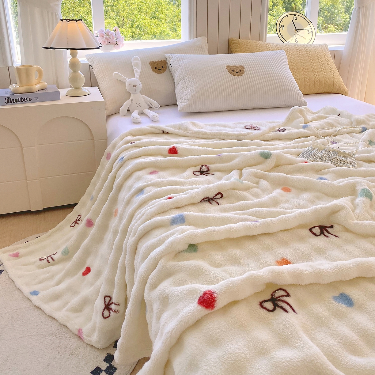 91家纺网 家纺一手货源 找家纺 爱彼家纺 2025秋冬新款高克重简约印花泡泡绒毯多功能毯毛毯毯子 温馨