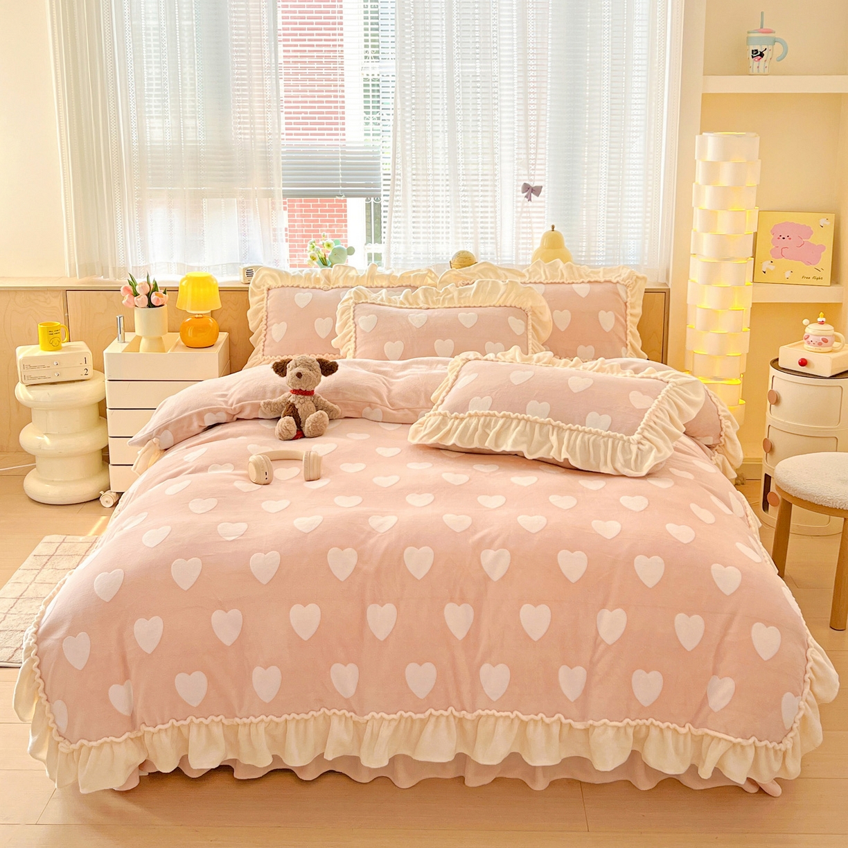 91家纺网 家纺一手货源 找家纺 富米莱（原臻工厂） 2025新款高克重花边款爱心烂花牛奶绒床盖床单四件套-爱心系列 爱心粉