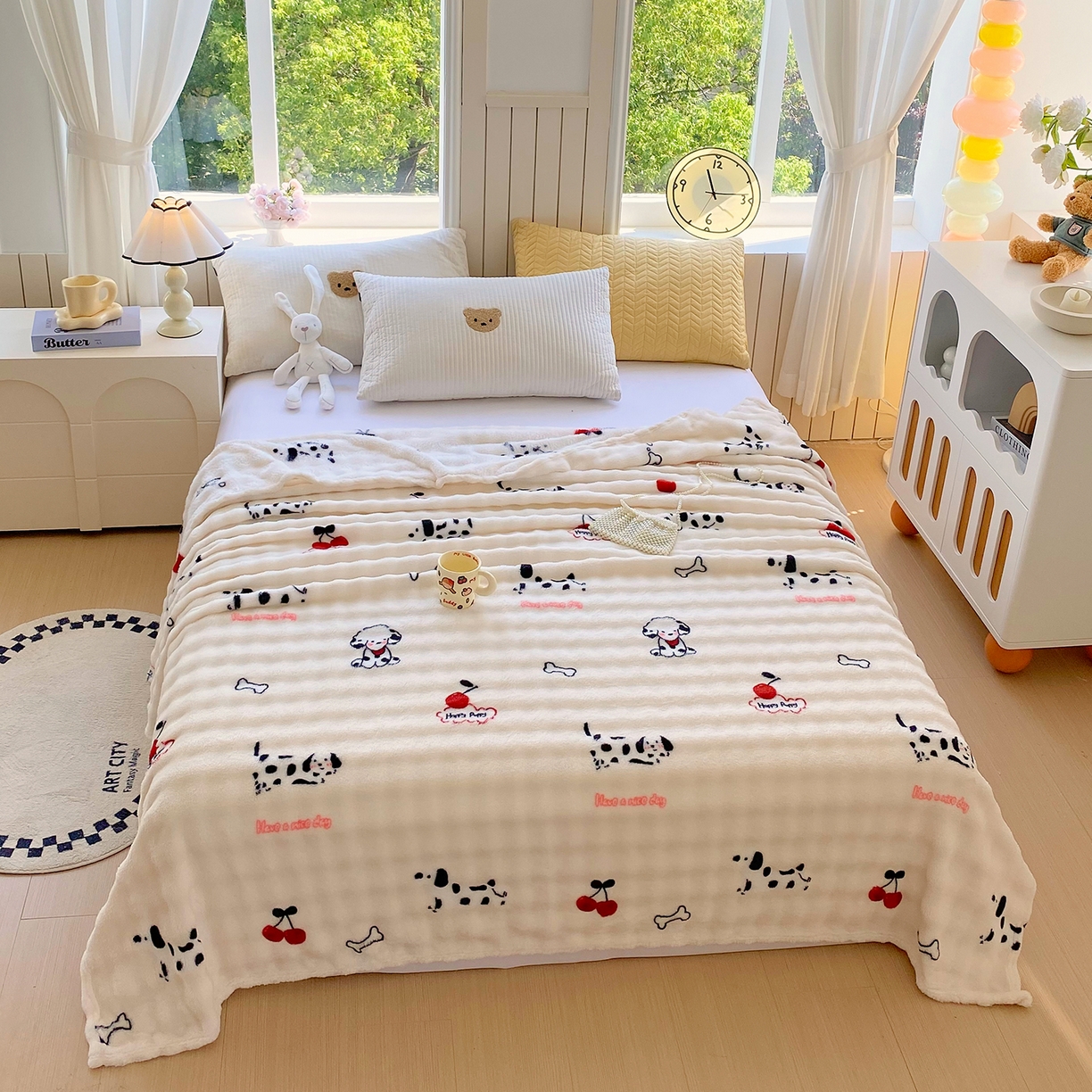 91家纺网 家纺一手货源 找家纺 爱彼家纺 2025秋冬新款高克重简约印花泡泡绒毯多功能毯毛毯毯子 波点萌狗