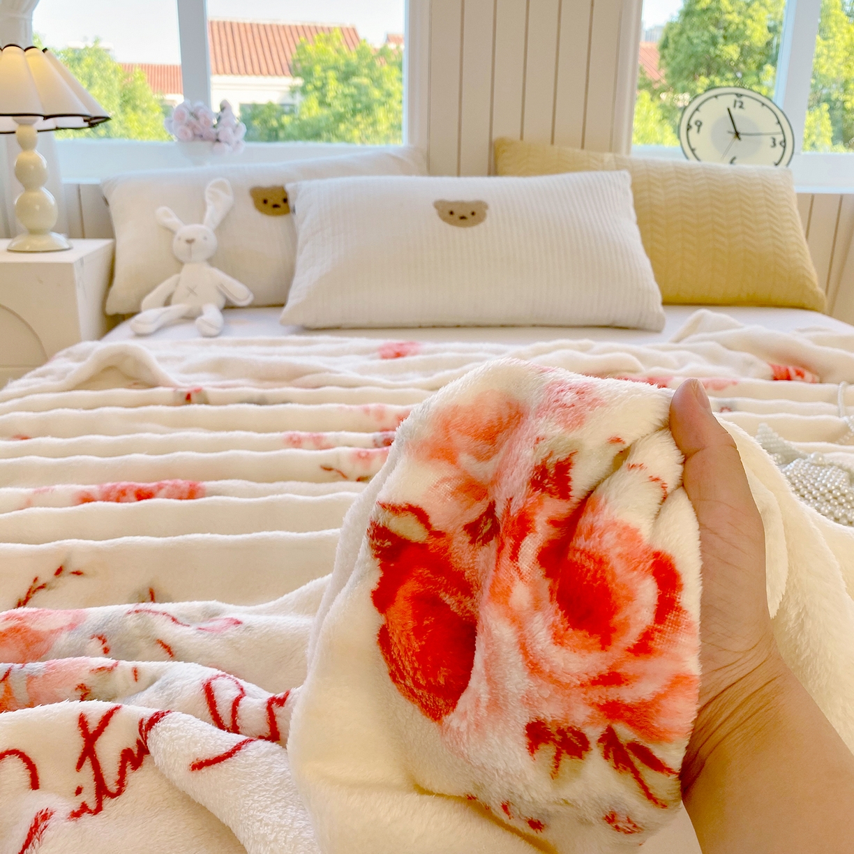 91家纺网 家纺一手货源 找家纺 爱彼家纺 2025秋冬新款高克重简约印花泡泡绒毯多功能毯毛毯毯子 国色天香