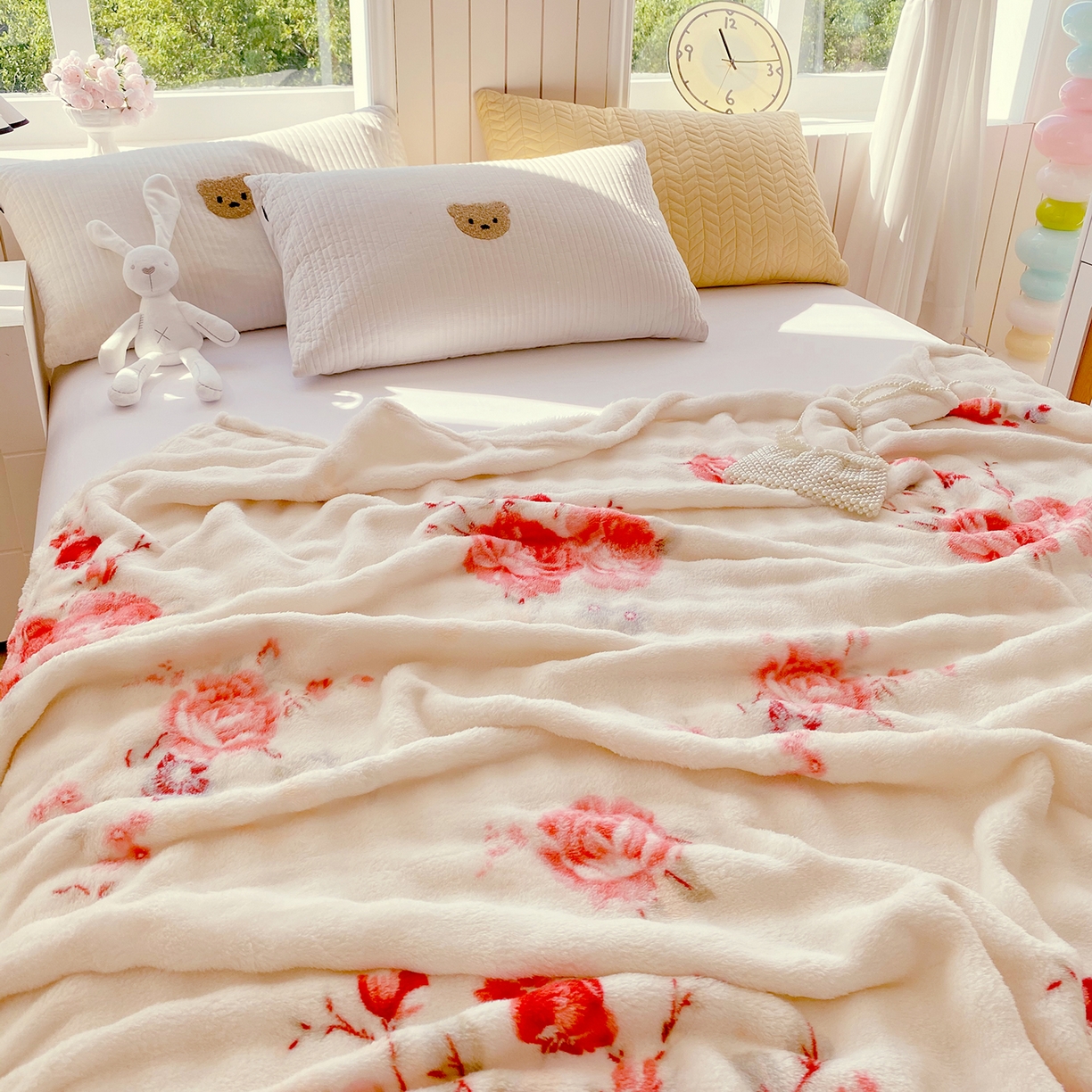 91家纺网 家纺一手货源 找家纺 爱彼家纺 2025秋冬新款高克重简约印花泡泡绒毯多功能毯毛毯毯子 国色天香