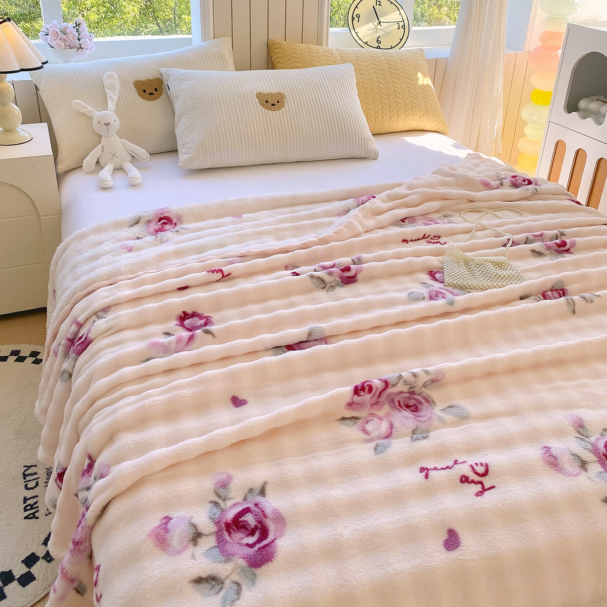 91家纺网 家纺一手货源 找家纺 爱彼家纺 2025秋冬新款高克重简约印花泡泡绒毯多功能毯毛毯毯子 玫瑰情缘