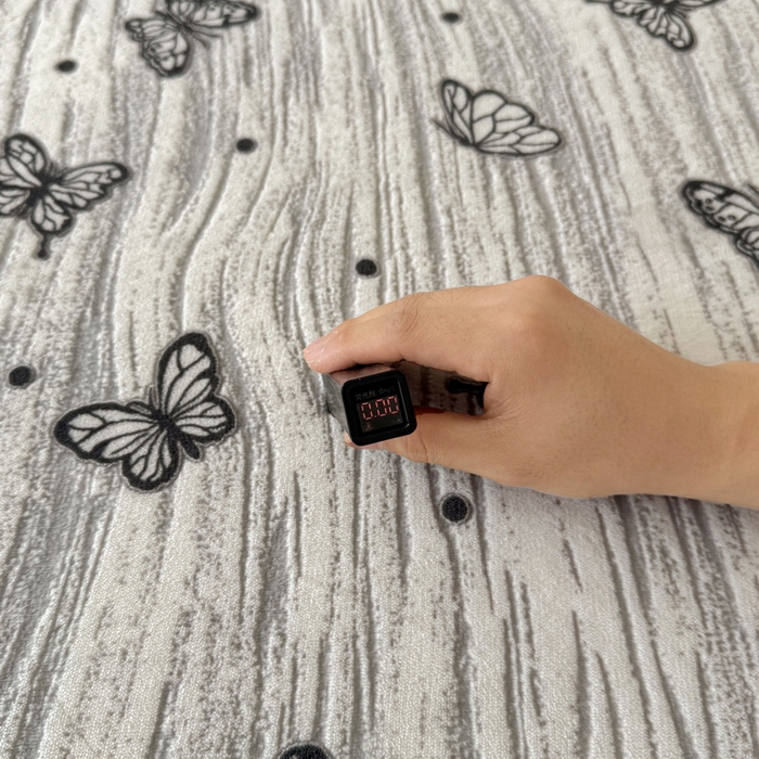 91家纺网 家纺一手货源 找家纺 LIFE.丽芙 2025秋冬新款A类牛奶绒加厚立体雕花压线宽边枕套 蝶舞纷飞-灰