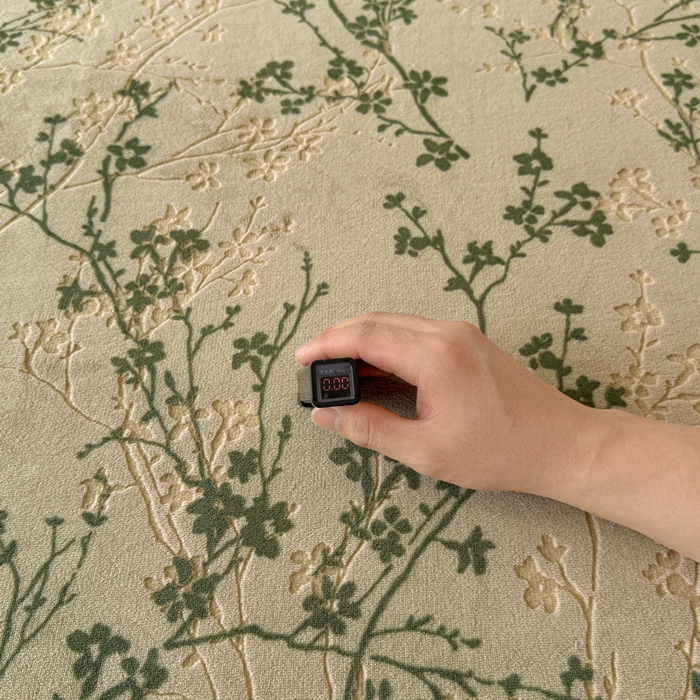 91家纺网 家纺一手货源 找家纺 LIFE.丽芙 2025秋冬新款A类牛奶绒加厚立体雕花压线宽边枕套 山茶花语-绿