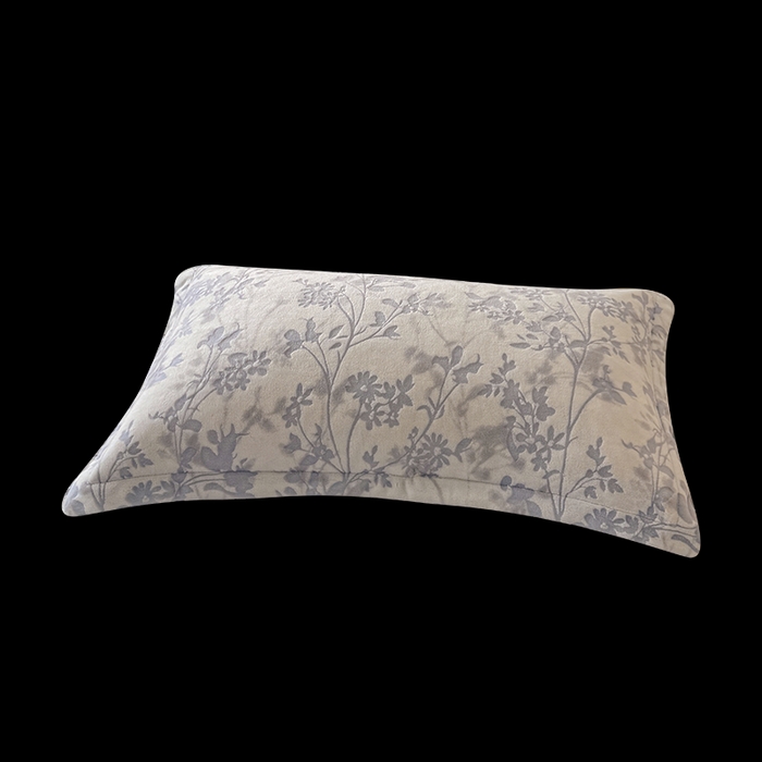 91家纺网 家纺一手货源 找家纺 （总）LIFE.丽芙 2025秋冬新款A类牛奶绒加厚立体雕花压线宽边枕套