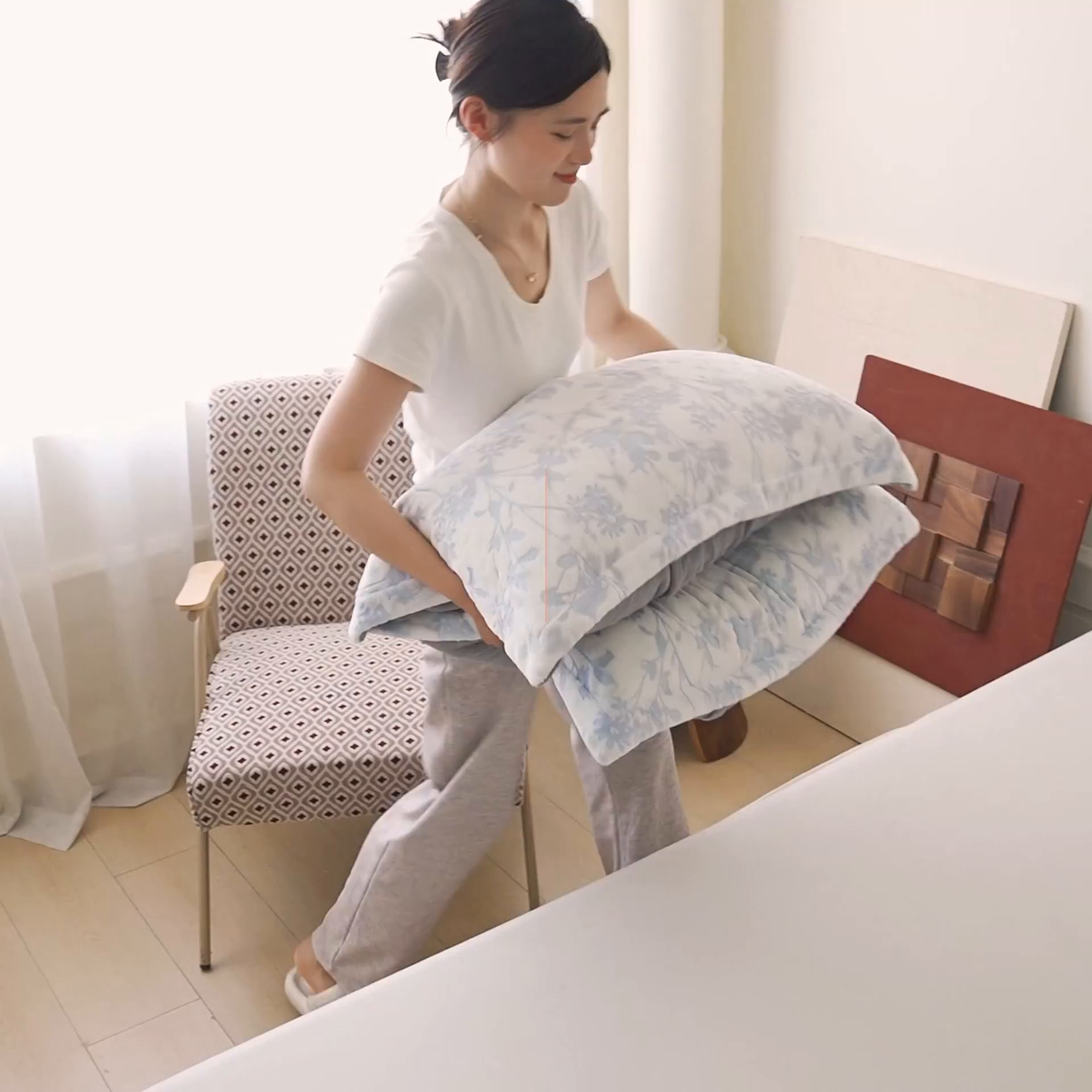 91家纺网 家纺一手货源 找家纺 （总）LIFE.丽芙 2025秋冬新款A类牛奶绒加厚立体雕花压线宽边枕套