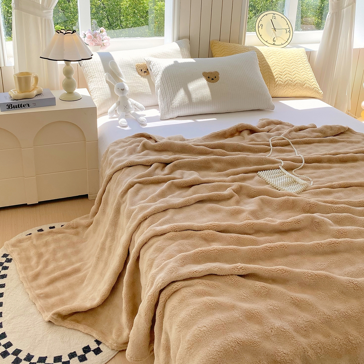 91家纺网 家纺一手货源 找家纺 爱彼家纺 2025秋冬新款高克重简约印花泡泡绒毯多功能毯毛毯毯子 香槟色