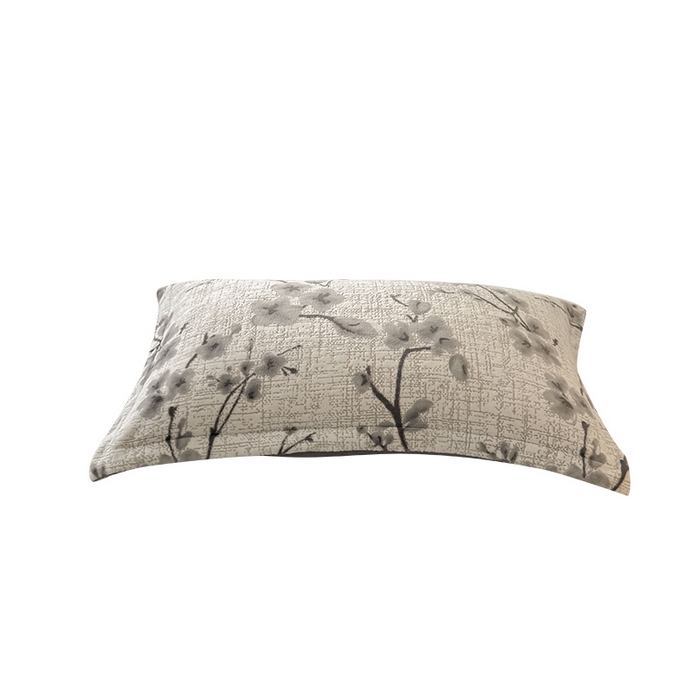 91家纺网 家纺一手货源 找家纺 LIFE.丽芙 2025秋冬新款A类牛奶绒加厚立体雕花压线宽边枕套 琳瑜陌语-灰