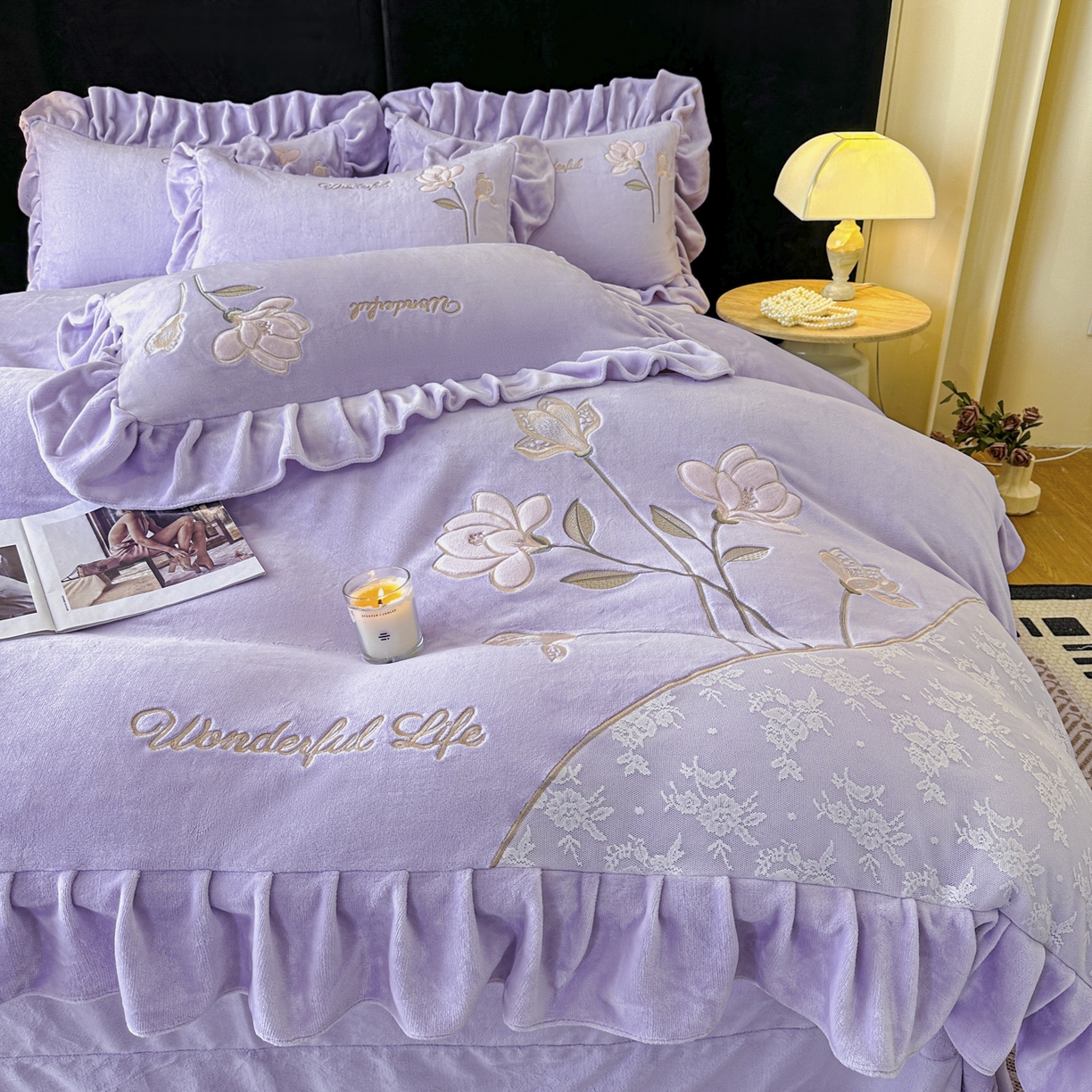 91家纺网 家纺一手货源 找家纺 民新家纺 2025新款牛奶绒刺绣花边四件套-挚爱 挚爱-浅紫