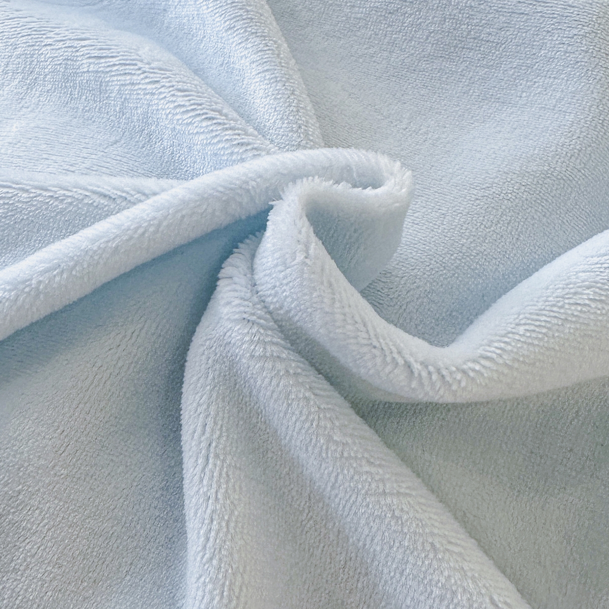 91家纺网 家纺一手货源 找家纺 民新家纺 2025新款牛奶绒刺绣花边四件套-挚爱 挚爱-浅蓝