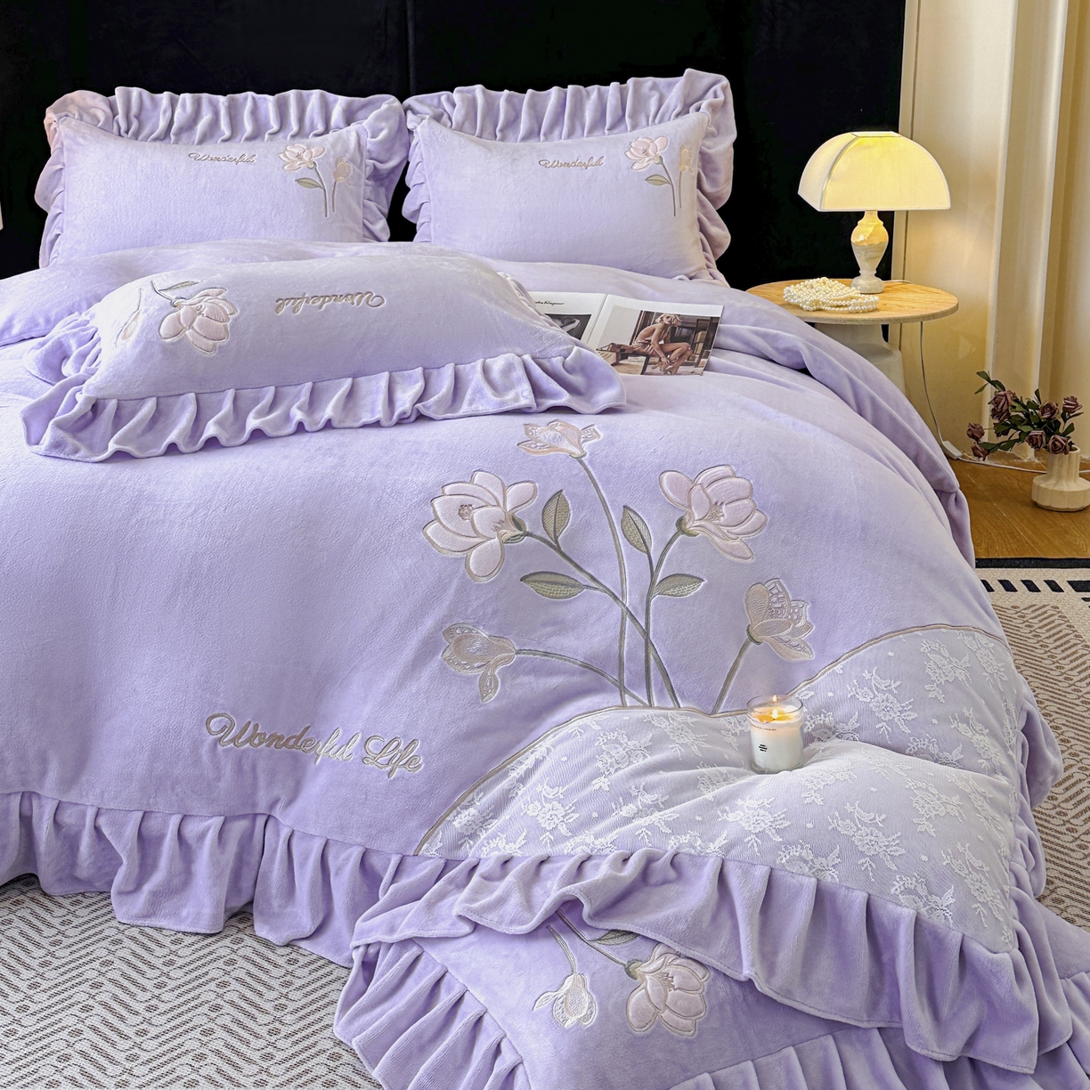 91家纺网 家纺一手货源 找家纺 民新家纺 2025新款牛奶绒刺绣花边四件套-挚爱 挚爱-浅紫
