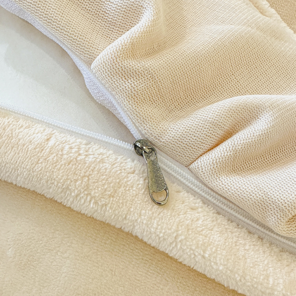 91家纺网 家纺一手货源 找家纺 民新家纺 2025新款牛奶绒刺绣花边四件套-挚爱 挚爱-浅米黄