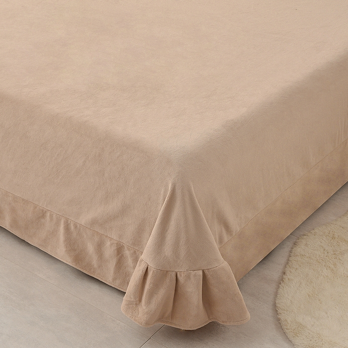 91家纺网 家纺一手货源 找家纺 湘雪家居  2025新款高克重纯色刺绣牛奶绒床单款系列四件套-提供买家秀 钟爱款-卡琪色