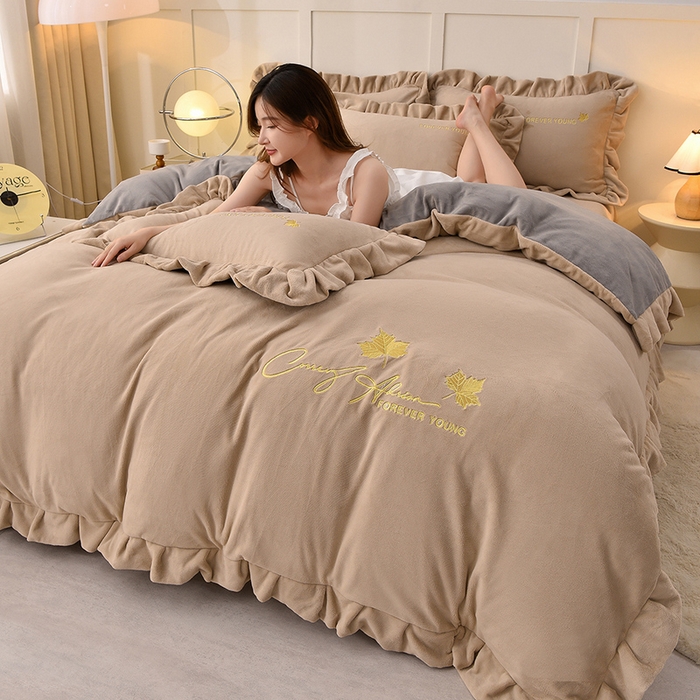 湘雪家居  2025新款高克重纯色刺绣牛奶绒床单款系列四件套-提供买家秀 钟爱款-卡琪色