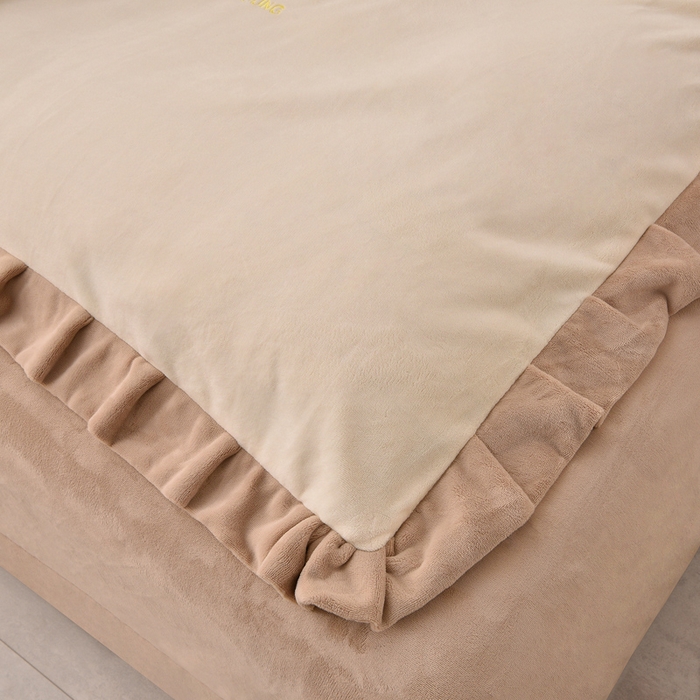 91家纺网 家纺一手货源 找家纺 湘雪家居  2025新款高克重纯色刺绣牛奶绒床单款系列四件套-提供买家秀 钟爱款-奶白色